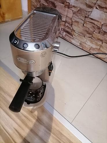 De’Longhi espresso aparat – ručni, kompaktan model sa portafilterom - na lalafo.rs — 6 De’Longhi espresso aparat – ručni, kompaktan model sa portafilterom - — 6
