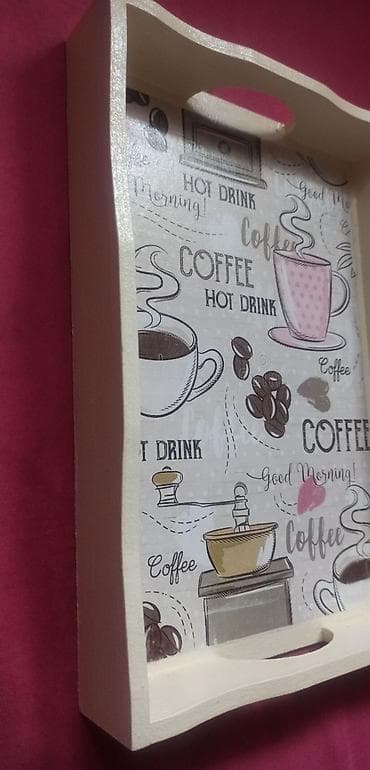 kreveti za devojke: Drveni poslužavnik sa motivom kafe - ručna izrada - Materijal: drvo at lalafo.rs — 2 kreveti za devojke: Drveni poslužavnik sa motivom kafe - ručna izrada - Materijal: drvo — 2