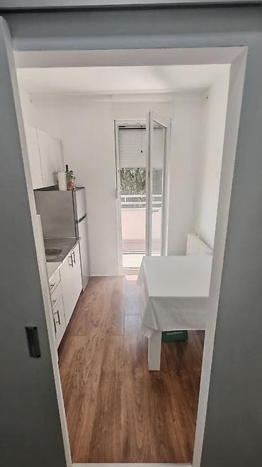 dve suknje po: Izdajem renoviran i potpuno namešten stan – 48 m² . Stan na 3/4 at lalafo.rs — 9 dve suknje po: Izdajem renoviran i potpuno namešten stan – 48 m² . Stan na 3/4 — 9