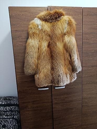 Prelepa bunda od zlatne lisicekao nova,vel.38 at lalafo.rs — 4 Prelepa bunda od zlatne lisicekao nova,vel.38 — 4