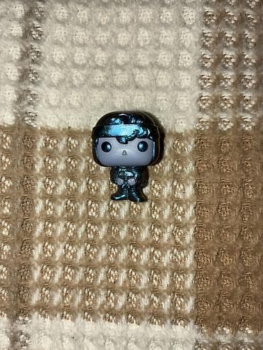 Vinil figurica – mini kolekcionarski lik (stil Funko). Kompaktan na lalafo.rs Vinil figurica – mini kolekcionarski lik (stil Funko). Kompaktan