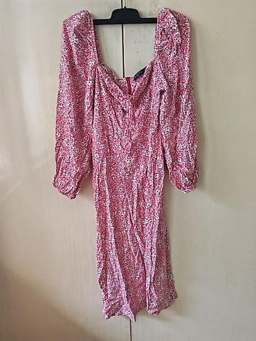 Sensation Life haljina, veličina 40. - Model: midi dužina, blago na lalafo.rs Sensation Life haljina, veličina 40. - Model: midi dužina, blago