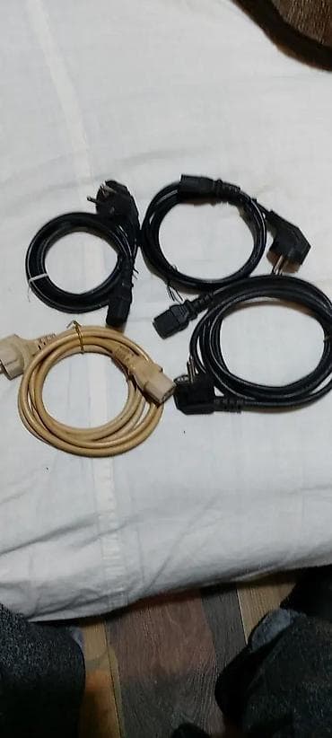 PRIKLJUČNI KABEL ZA KOMPJUTER POLOVAN | Polovan, ispravan na lalafo.rs PRIKLJUČNI KABEL ZA KOMPJUTER POLOVAN | Polovan, ispravan