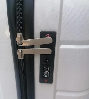 Travel suitcases and bags: Tvrdi kofer za putovanja – ručni kabinski format - Materijal: tvrda at lalafo.rs — 10 Travel suitcases and bags: Tvrdi kofer za putovanja – ručni kabinski format - Materijal: tvrda — 10