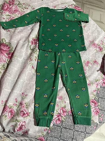 Bundles of kids' clothes: Komplet dečije odeće – 4 komada (dugi rukav + trenerka) - Dukserica at lalafo.rs — 9 Bundles of kids' clothes: Komplet dečije odeće – 4 komada (dugi rukav + trenerka) - Dukserica — 9