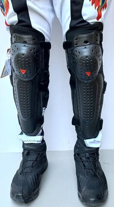 Bike accessories: Set protektora DAINESE za kolena i laktove - Komplet sadrži: par at lalafo.rs — 4 Bike accessories: Set protektora DAINESE za kolena i laktove - Komplet sadrži: par — 4