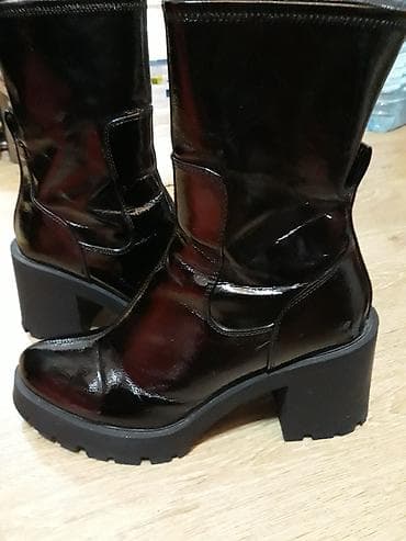 Crne ženske čizme (Gazište 27)sa blok petom i izraženim krampon đonom na lalafo.rs — 10 Crne ženske čizme (Gazište 27)sa blok petom i izraženim krampon đonom — 10