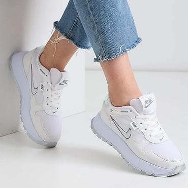 Broj 36-40
Cena 3500 din at lalafo.rs — 3 Broj 36-40
Cena 3500 din — 3