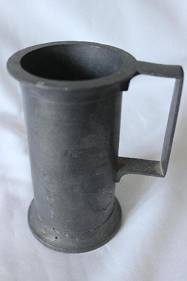 Antiques: STARA LIVENA KRIGLA SA ŽIGOM | Stara masivna livena krigla sa žigom at lalafo.rs — 2 Antiques: STARA LIVENA KRIGLA SA ŽIGOM | Stara masivna livena krigla sa žigom — 2