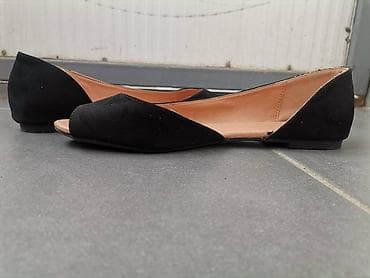 Odlične HM sandale, mislim da su od velura ali nisam sigurna. Obuvene na lalafo.rs Odlične HM sandale, mislim da su od velura ali nisam sigurna. Obuvene