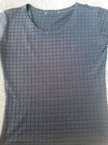 Crna majica na rupičaste kockice Polovno ok očuvano. Dimenzije na lalafo.rs — 3 Crna majica na rupičaste kockice Polovno ok očuvano. Dimenzije — 3