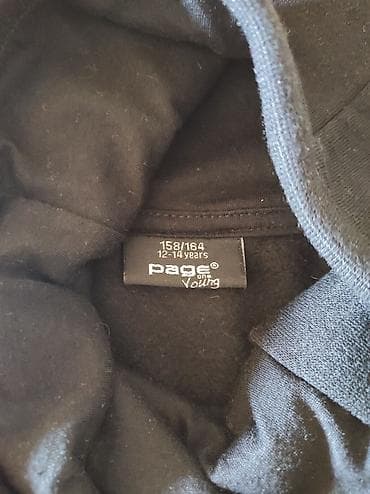 Crn duks velicina 158/164. Za uzrast 12-14 godina. Iz uvoza na lalafo.rs — 4 Crn duks velicina 158/164. Za uzrast 12-14 godina. Iz uvoza — 4