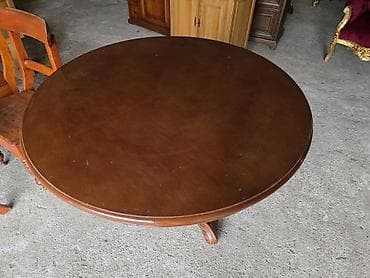 cepaci za drva: Okrugli drveni trpezarijski sto sa 4 stolice – klasični stil - na lalafo.rs — 9 cepaci za drva: Okrugli drveni trpezarijski sto sa 4 stolice – klasični stil - — 9