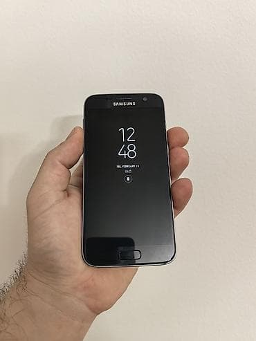 Samsung S7 crni, otključan za sve mreže. Dobro očuvan i potpuno na lalafo.rs Samsung S7 crni, otključan za sve mreže. Dobro očuvan i potpuno
