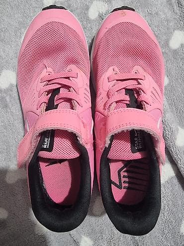 Patike za devojcice bez ostecenja. Broj 31. Za vise informacija na lalafo.rs — 3 Patike za devojcice bez ostecenja. Broj 31. Za vise informacija — 3