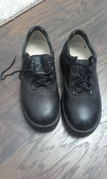 Crne kožne cipele sa pertlama, broj 38. - Model: niske cipele/patike na lalafo.rs — 1 Crne kožne cipele sa pertlama, broj 38. - Model: niske cipele/patike — 1