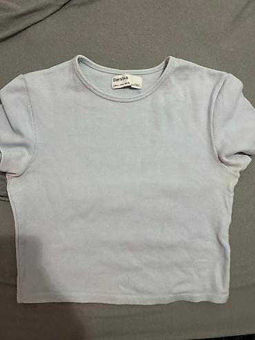 dve suknje po: Bershka ženska majica kratkih rukava - Model: kratka (crop) majica na lalafo.rs — 1 dve suknje po: Bershka ženska majica kratkih rukava - Model: kratka (crop) majica — 1