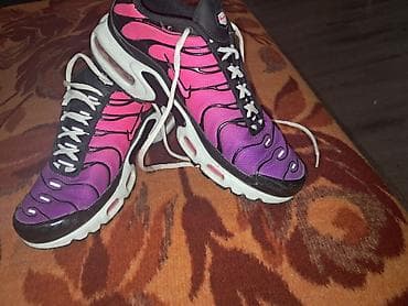 Patike zenske gaziste 26.5 cm. broj 40. olginal na lalafo.rs — 1 Patike zenske gaziste 26.5 cm. broj 40. olginal — 1