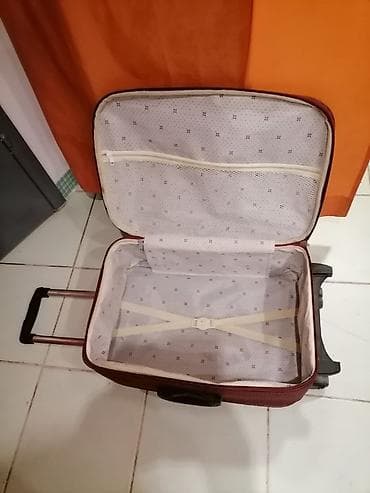 Akcija! Kofer putni na točkiće manji dobar. Oko 50 /35 /20. Lep na lalafo.rs — 6 Akcija! Kofer putni na točkiće manji dobar. Oko 50 /35 /20. Lep — 6