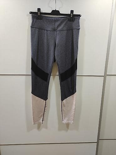 H&M helanke, polovne.
Poluobim struka 34/41, duzina 87 na lalafo.rs — 1 H&M helanke, polovne.
Poluobim struka 34/41, duzina 87 — 1