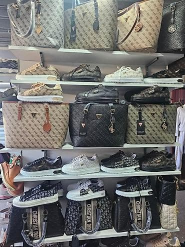 Patike od 36 do 40. 4900 din . torbe 4700 din . ako želite na lalafo.rs Patike od 36 do 40. 4900 din . torbe 4700 din . ako želite