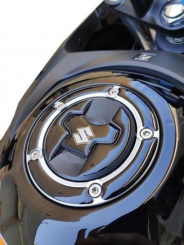 Transport: SUZUKI VSTROM - tank pad - cep - 1121 📌 Opis: Samolepljivi protektori at lalafo.rs — 3 Transport: SUZUKI VSTROM - tank pad - cep - 1121 📌 Opis: Samolepljivi protektori — 3