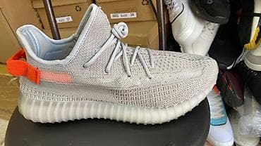 Yeezy modeli od 36 do 46 za samo 4000 din
pb na lalafo.rs Yeezy modeli od 36 do 46 za samo 4000 din
pb