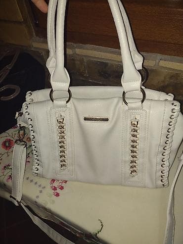 Torba. Očuvana, malo nošena at lalafo.rs — 1 Torba. Očuvana, malo nošena — 1