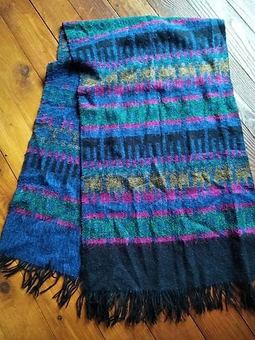 Sal u dobrom stanju. Dugacak, siroki, topao na lalafo.rs Sal u dobrom stanju. Dugacak, siroki, topao