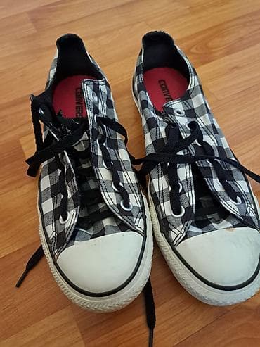 Zenske patike convers starke, karirane crno bele ocuvane, bez at lalafo.rs — 1 Zenske patike convers starke, karirane crno bele ocuvane, bez — 1