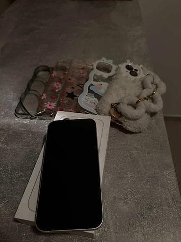 Apple iPhone (bela boja) sa originalnom kutijom. Dve zadnje kamere na lalafo.rs Apple iPhone (bela boja) sa originalnom kutijom. Dve zadnje kamere