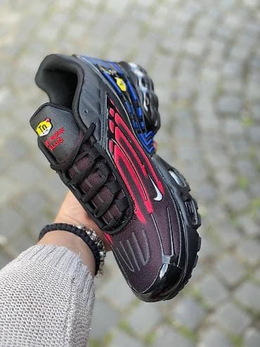 Trainers: Nike Air
brojevi 41 do 46
cena 4600 dinara at lalafo.rs — 4 Trainers: Nike Air
brojevi 41 do 46
cena 4600 dinara — 4