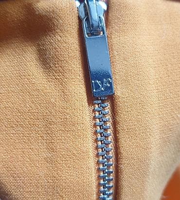Diane von Furstenberg original ravna haljina iznad kolena. Boja na lalafo.rs — 10 Diane von Furstenberg original ravna haljina iznad kolena. Boja — 10