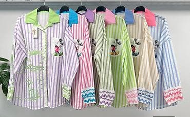 Šarena ženska košulja na pruge sa printom crtanog lika - Model na lalafo.rs — 2 Šarena ženska košulja na pruge sa printom crtanog lika - Model — 2