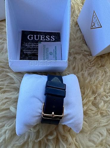 Guess sat. Bukvalno kao nov. Nosen jako kratko. Uz njega dobijate na lalafo.rs — 4 Guess sat. Bukvalno kao nov. Nosen jako kratko. Uz njega dobijate — 4