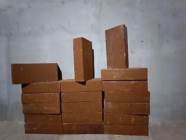 kom sa etiketom: Samotne cigle iz tea peći za pečenjaru 3eur. kom at lalafo.rs — 2 kom sa etiketom: Samotne cigle iz tea peći za pečenjaru 3eur. kom — 2