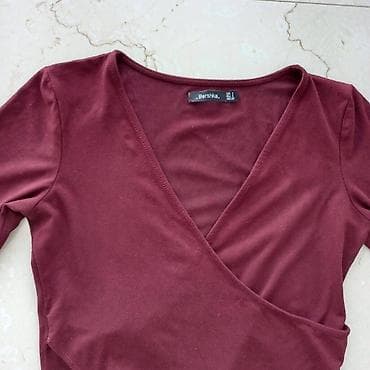 Nova Bershka burgundi bodi-majica/ bluza - S. Interesantnog kroja, na na lalafo.rs — 4 Nova Bershka burgundi bodi-majica/ bluza - S. Interesantnog kroja, na — 4