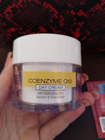 eko koza sa: Set za negu lica + neseser Sadržaj: - Velnea Face Care Coenzyme Q10 na lalafo.rs — 2 eko koza sa: Set za negu lica + neseser Sadržaj: - Velnea Face Care Coenzyme Q10 — 2