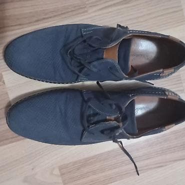 Cipele, broj 41
jednom obuvene na lalafo.rs — 2 Cipele, broj 41
jednom obuvene — 2