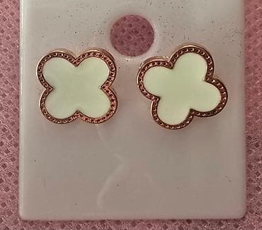 Kao VAN CLEEF & ARPELS ženske mindjuse Model mindjuša je at lalafo.rs — 1 Kao VAN CLEEF & ARPELS ženske mindjuse Model mindjuša je — 1