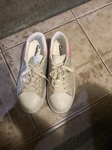 Zenske patike br38 kao nove na lalafo.rs — 1 Zenske patike br38 kao nove — 1