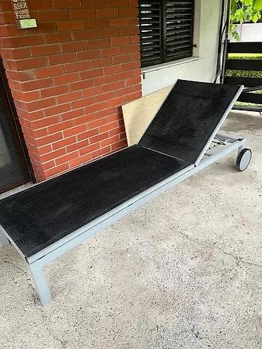 prsluk jaknica mango u: Baštenska ležaljka na točkiće - Konstrukcija od metala u svetlosivoj at lalafo.rs — 1 prsluk jaknica mango u: Baštenska ležaljka na točkiće - Konstrukcija od metala u svetlosivoj — 1