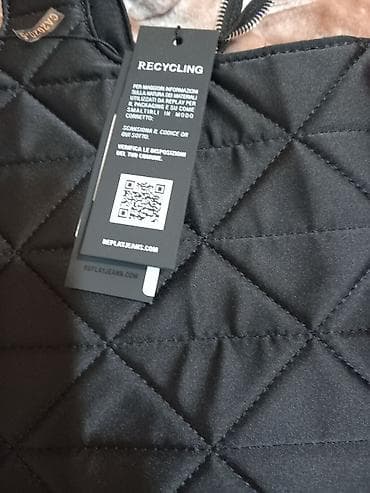 REPLAY ženska torba – crna, prošivena - Brend: REPLAY (logo “REPLAY at lalafo.rs — 4 REPLAY ženska torba – crna, prošivena - Brend: REPLAY (logo “REPLAY — 4