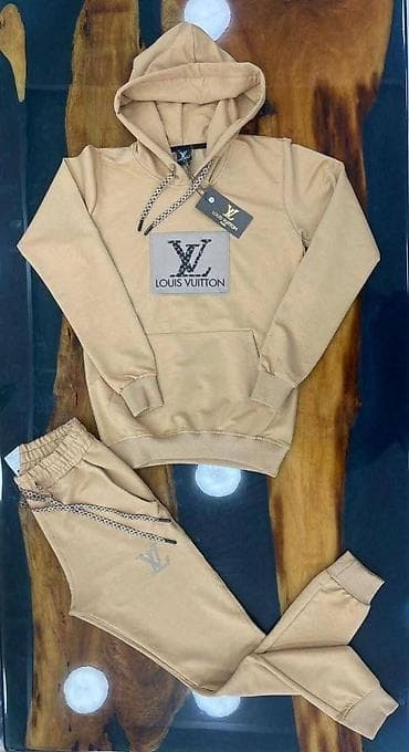 Ženske trenerke S,M,L,XL,XXL veličine za samo 4200 din na lalafo.rs — 2 Ženske trenerke S,M,L,XL,XXL veličine za samo 4200 din — 2