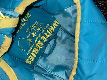 kom sa etiketom: Zimska jakna – RODEO White Series - Boja: tirkizno plava sa žutim at lalafo.rs — 4 kom sa etiketom: Zimska jakna – RODEO White Series - Boja: tirkizno plava sa žutim — 4