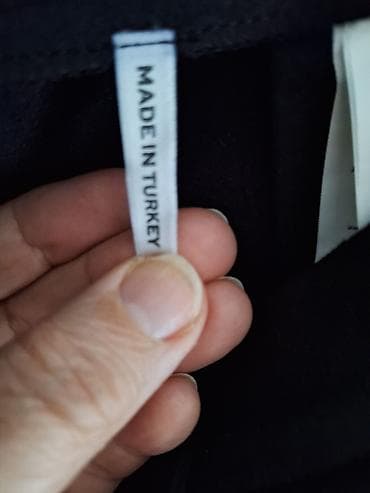 Pantalone nove cena 300 din.Donete iz Turske velicina L na lalafo.rs — 3 Pantalone nove cena 300 din.Donete iz Turske velicina L — 3