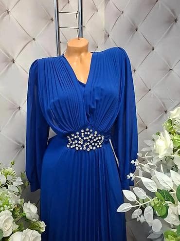 Elegantna maxi haljina sa dugim rukavima i plisiranim detaljima. - na lalafo.rs Elegantna maxi haljina sa dugim rukavima i plisiranim detaljima. -