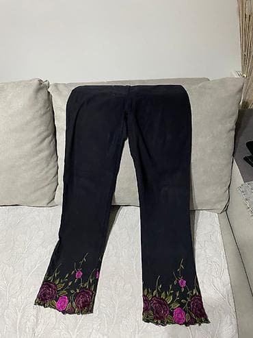 bermude teksas br: Ženske pantalone Tessuto Milano - Boja: crna - Kroj: ravan nogavica na lalafo.rs — 1 bermude teksas br: Ženske pantalone Tessuto Milano - Boja: crna - Kroj: ravan nogavica — 1