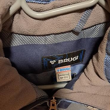 Brugi jakna za decaka, odlicno stanje nosena jednu sezonu nema na lalafo.rs — 5 Brugi jakna za decaka, odlicno stanje nosena jednu sezonu nema — 5