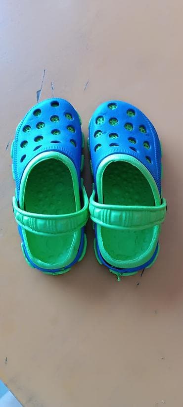 Crocs papuče, veoma očuvane, lagane broj 29 na lalafo.rs — 3 Crocs papuče, veoma očuvane, lagane broj 29 — 3